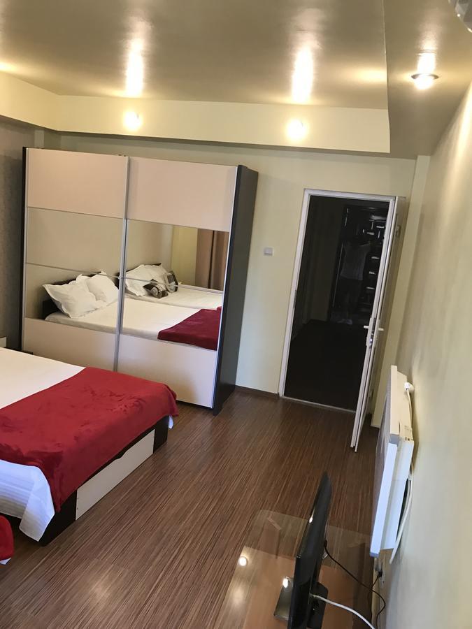 Edu&Alice Apartment เอโฟริเอนอร์ด ภายนอก รูปภาพ
